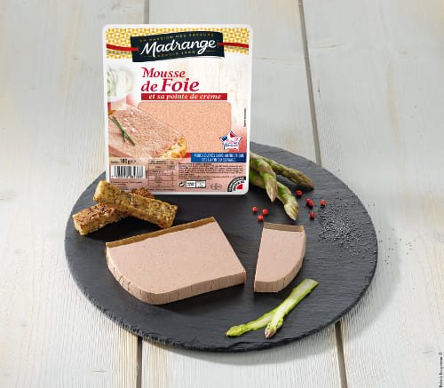 Assiette mousse de foie de porc et sa pointe de crème