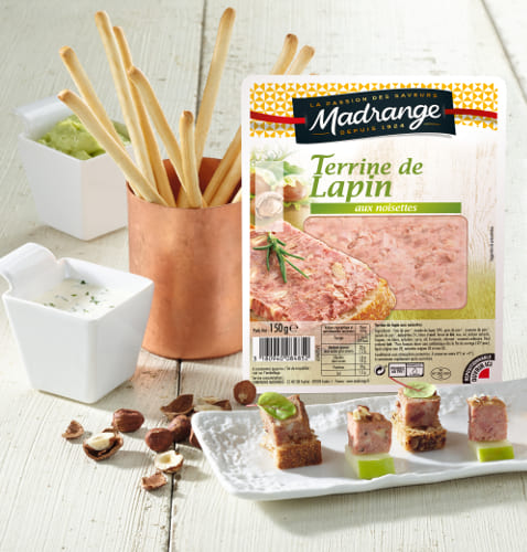 Terrine de lapin aux noisettes et toasts