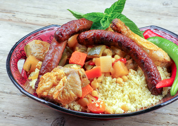 Couscous royal au poulet et aux merguez, recette du couscous - Madrange