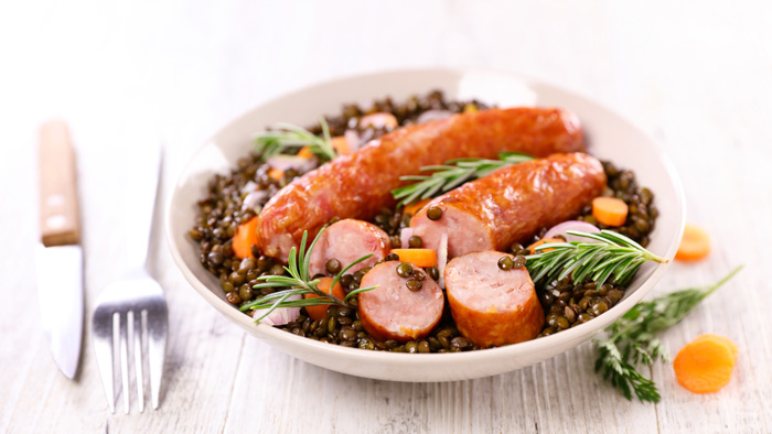 Saucisse à cuire fûmée boyau de porc